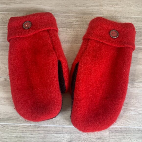 Handmade Woolen Mittens Red & Black - Picture 1 of 3